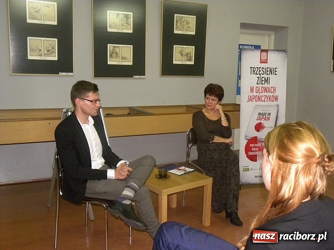Zdjęcie w galerii na portalu naszraciborz.pl: Made in Japan - spotkanie autorskie w bibliotece wiadomości z regionu