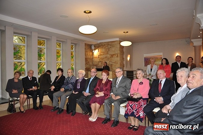Zdjęcie w galerii na portalu naszraciborz.pl: Złote Gody w Raciborzu - medale Prezydenta RP dla sześciu par wiadomości z regionu