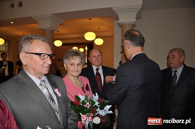 Zdjęcie w galerii na portalu naszraciborz.pl: Złote Gody w Raciborzu - medale Prezydenta RP dla sześciu par wiadomości z regionu