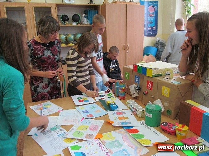 Zdjęcie w galerii na portalu naszraciborz.pl: Szkolny konkurs na projekt multikosza w G5 wiadomości z regionu