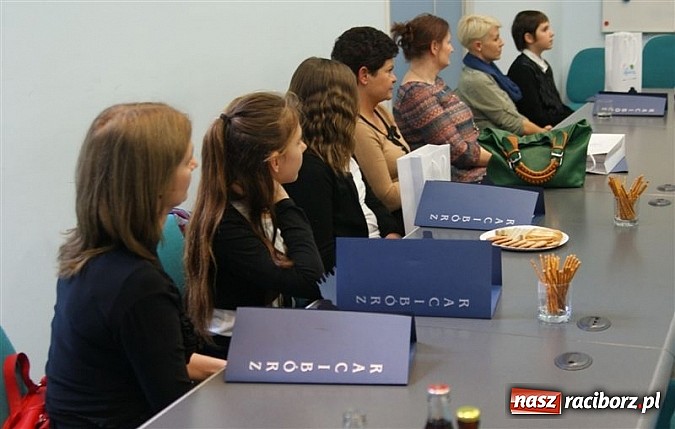 Zdjęcie w galerii na portalu naszraciborz.pl: Zachowaj Trzeźwy Umysł - spotkanie w magistracie wiadomości z regionu