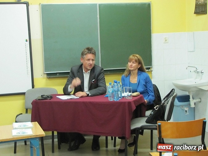 Zdjęcie w galerii na portalu naszraciborz.pl: W Markowicach bez emocji i rzeczowo wiadomości z regionu