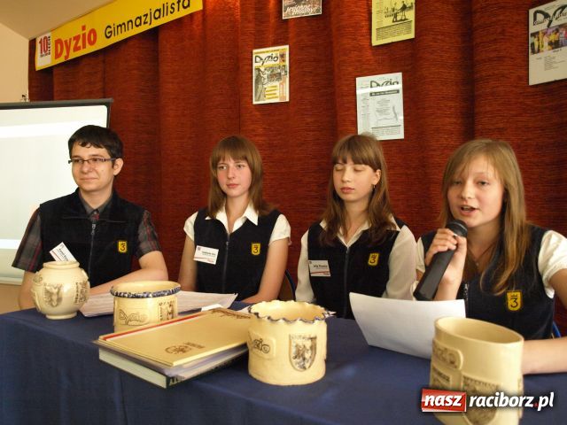 Zdjęcie w galerii na portalu naszraciborz.pl: Dekada z Dyziem wiadomości z regionu