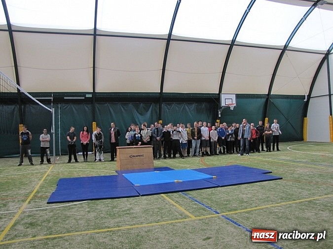 Zdjęcie w galerii na portalu naszraciborz.pl: Wychowankowie MOW-u w Rudach mają nowe boisko wiadomości z regionu