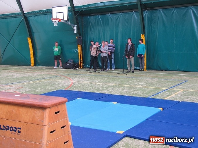 Zdjęcie w galerii na portalu naszraciborz.pl: Wychowankowie MOW-u w Rudach mają nowe boisko wiadomości z regionu