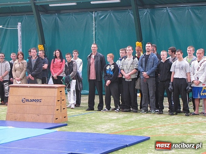 Zdjęcie w galerii na portalu naszraciborz.pl: Wychowankowie MOW-u w Rudach mają nowe boisko wiadomości z regionu
