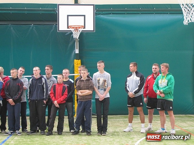 Zdjęcie w galerii na portalu naszraciborz.pl: Wychowankowie MOW-u w Rudach mają nowe boisko wiadomości z regionu