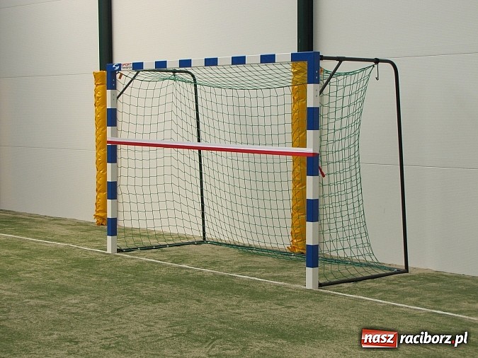 Zdjęcie w galerii na portalu naszraciborz.pl: Wychowankowie MOW-u w Rudach mają nowe boisko wiadomości z regionu