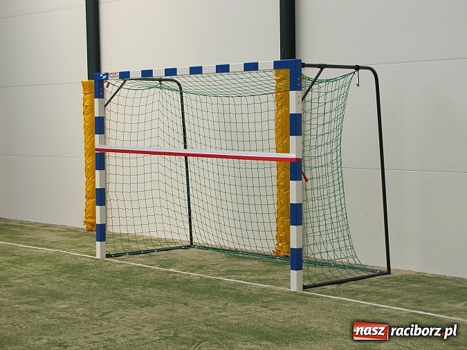 Zdjęcie w galerii na portalu naszraciborz.pl: Wychowankowie MOW-u w Rudach mają nowe boisko wiadomości z regionu