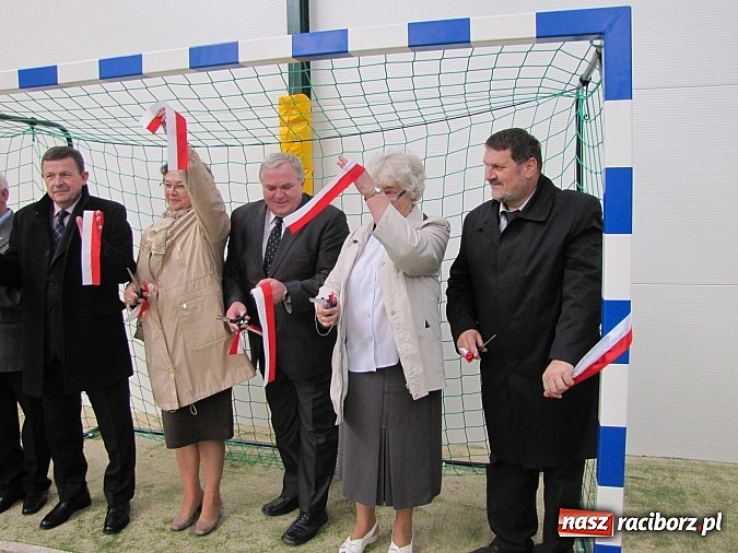 Zdjęcie w galerii na portalu naszraciborz.pl: Wychowankowie MOW-u w Rudach mają nowe boisko wiadomości z regionu