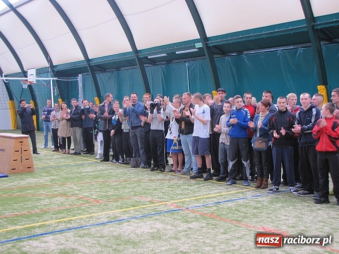 Zdjęcie w galerii na portalu naszraciborz.pl: Wychowankowie MOW-u w Rudach mają nowe boisko wiadomości z regionu