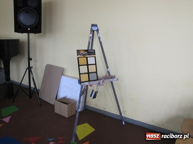 Zdjęcie w galerii na portalu naszraciborz.pl: Budowlaniec też artysta. O nowych technikach wykończeniowych w Budowlance wiadomości z regionu