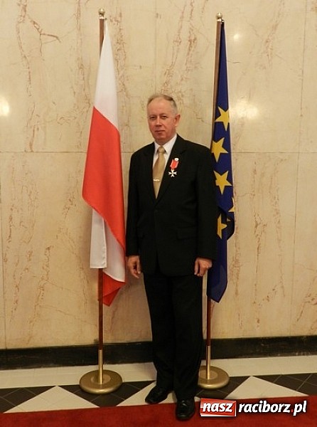 Zdjęcie w galerii na portalu naszraciborz.pl: Krzyż Kawalerski Orderu Odrodzenia Polski dla Jana Kalabińskiego wiadomości z regionu