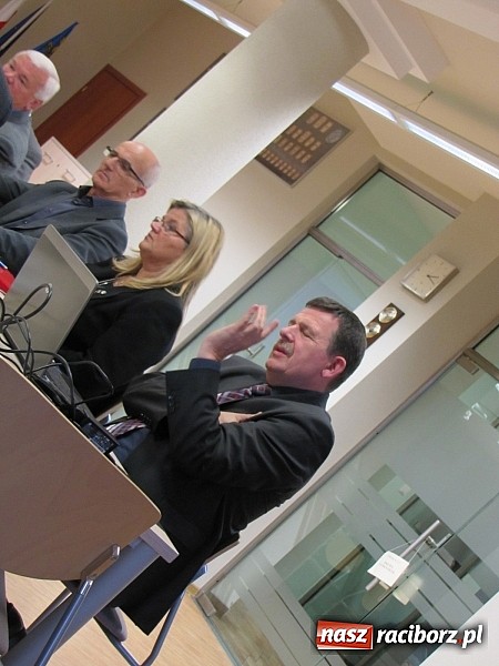 Zdjęcie w galerii na portalu naszraciborz.pl: O zbiorniku Racibórz podczas komisji rozwoju gospodarczego wiadomości z regionu