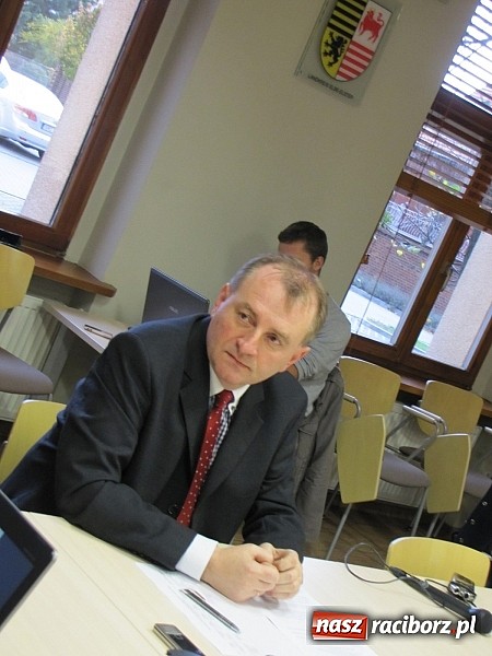 Zdjęcie w galerii na portalu naszraciborz.pl: O zbiorniku Racibórz podczas komisji rozwoju gospodarczego wiadomości z regionu