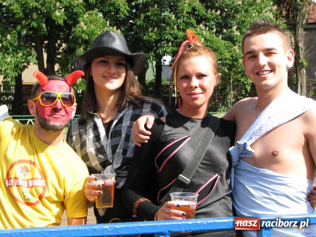 Zdjęcie w galerii na portalu naszraciborz.pl: Pomarańcza rozpętała burzę wiadomości z regionu