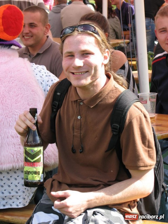 Zdjęcie w galerii na portalu naszraciborz.pl: Pomarańcza rozpętała burzę wiadomości z regionu