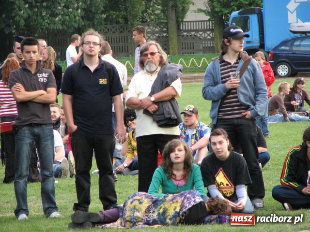 Zdjęcie w galerii na portalu naszraciborz.pl: Pomarańcza rozpętała burzę wiadomości z regionu