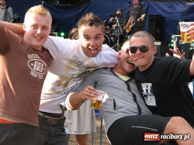 Zdjęcie w galerii na portalu naszraciborz.pl: Pomarańcza rozpętała burzę wiadomości z regionu