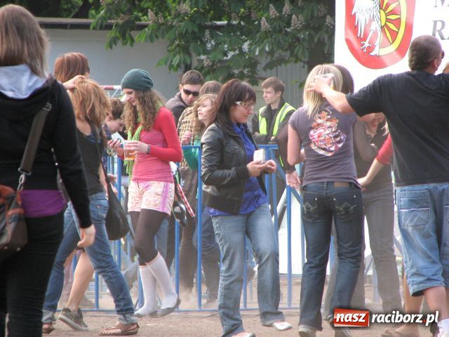 Zdjęcie w galerii na portalu naszraciborz.pl: Pomarańcza rozpętała burzę wiadomości z regionu