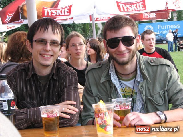 Zdjęcie w galerii na portalu naszraciborz.pl: Pomarańcza rozpętała burzę wiadomości z regionu