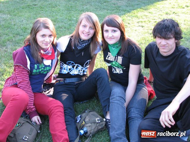 Zdjęcie w galerii na portalu naszraciborz.pl: Pomarańcza rozpętała burzę wiadomości z regionu