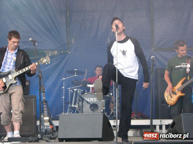 Zdjęcie w galerii na portalu naszraciborz.pl: Pomarańcza rozpętała burzę wiadomości z regionu