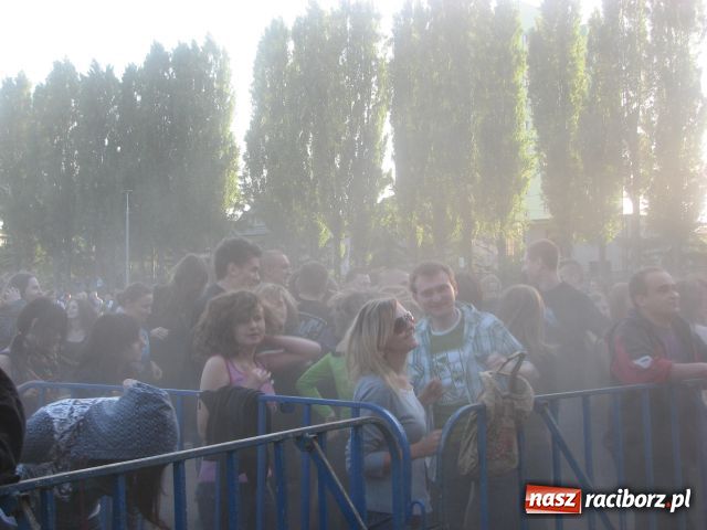 Zdjęcie w galerii na portalu naszraciborz.pl: Pomarańcza rozpętała burzę wiadomości z regionu