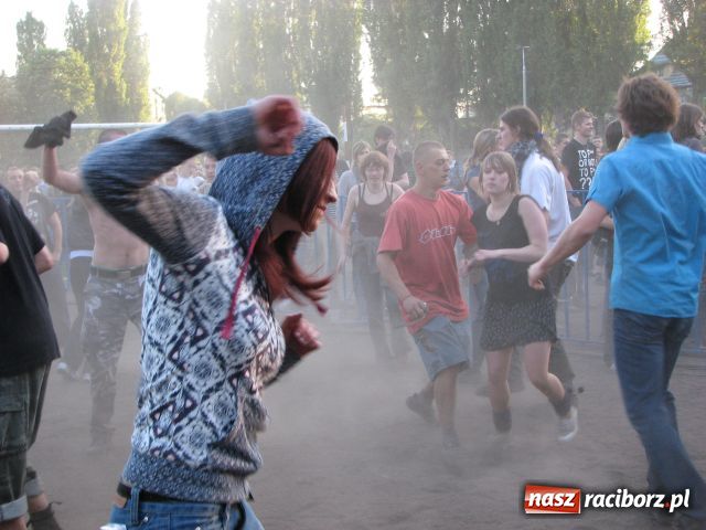 Zdjęcie w galerii na portalu naszraciborz.pl: Pomarańcza rozpętała burzę wiadomości z regionu