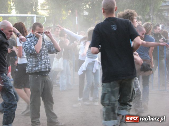 Zdjęcie w galerii na portalu naszraciborz.pl: Pomarańcza rozpętała burzę wiadomości z regionu