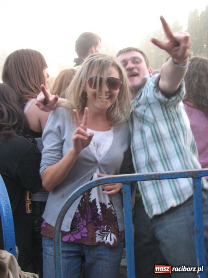 Zdjęcie w galerii na portalu naszraciborz.pl: Pomarańcza rozpętała burzę wiadomości z regionu