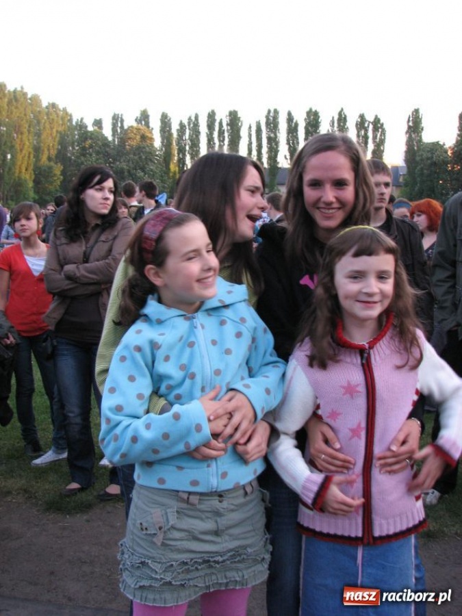 Zdjęcie w galerii na portalu naszraciborz.pl: Pomarańcza rozpętała burzę wiadomości z regionu