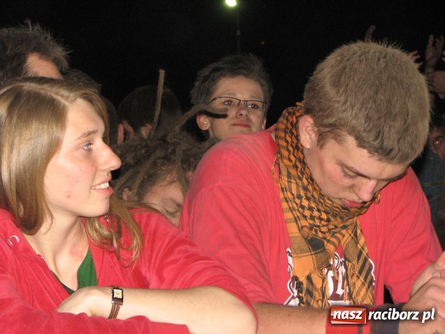 Zdjęcie w galerii na portalu naszraciborz.pl: Pomarańcza rozpętała burzę wiadomości z regionu