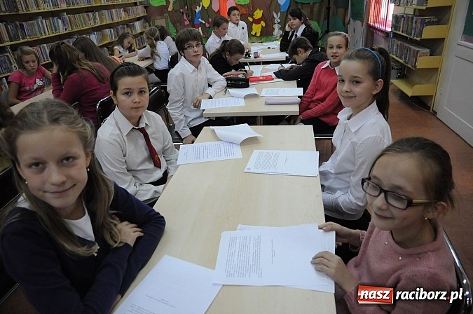 Zdjęcie w galerii na portalu naszraciborz.pl: Dziś wyłoniono raciborskich Mistrz&oacute;w Kaligrafii wiadomości z regionu