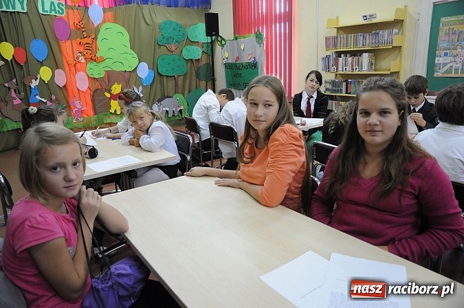 Zdjęcie w galerii na portalu naszraciborz.pl: Dziś wyłoniono raciborskich Mistrz&oacute;w Kaligrafii wiadomości z regionu