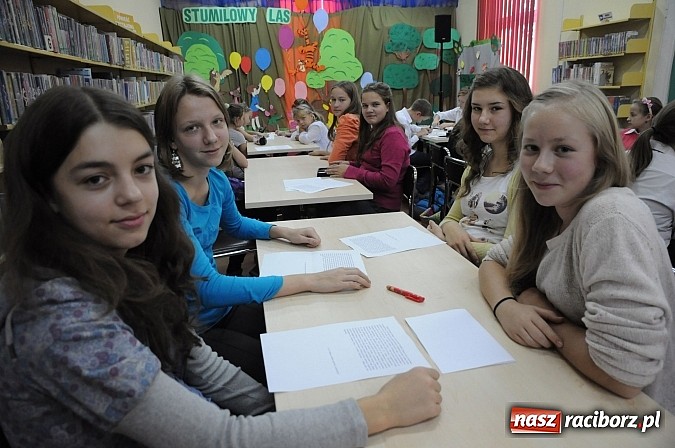 Zdjęcie w galerii na portalu naszraciborz.pl: Dziś wyłoniono raciborskich Mistrz&oacute;w Kaligrafii wiadomości z regionu