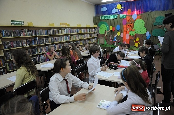 Zdjęcie w galerii na portalu naszraciborz.pl: Dziś wyłoniono raciborskich Mistrz&oacute;w Kaligrafii wiadomości z regionu