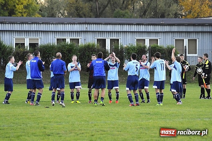 Zdjęcie w galerii na portalu naszraciborz.pl: Piłkarze Rafako wygrali z Naprzodem wiadomości z regionu