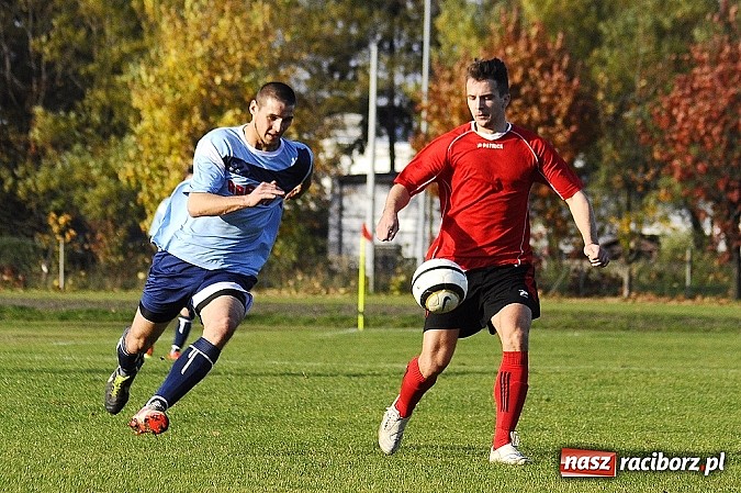 Zdjęcie w galerii na portalu naszraciborz.pl: Piłkarze Rafako wygrali z Naprzodem wiadomości z regionu
