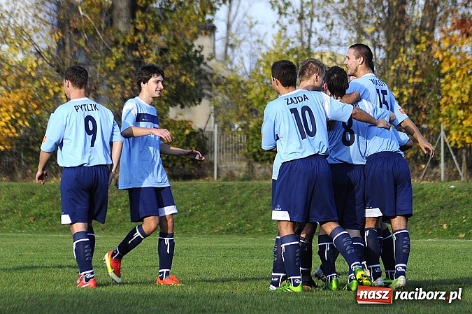 Zdjęcie w galerii na portalu naszraciborz.pl: Piłkarze Rafako wygrali z Naprzodem wiadomości z regionu