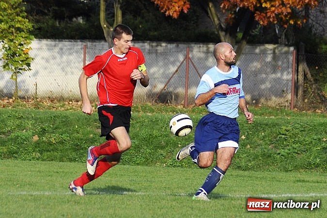Zdjęcie w galerii na portalu naszraciborz.pl: Piłkarze Rafako wygrali z Naprzodem wiadomości z regionu