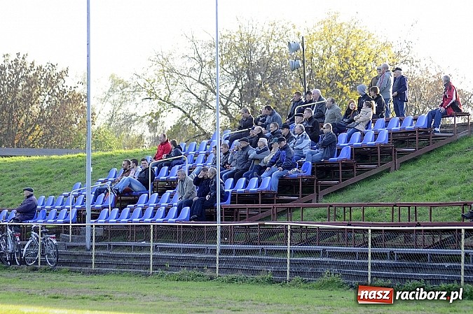 Zdjęcie w galerii na portalu naszraciborz.pl: Piłkarze Rafako wygrali z Naprzodem wiadomości z regionu