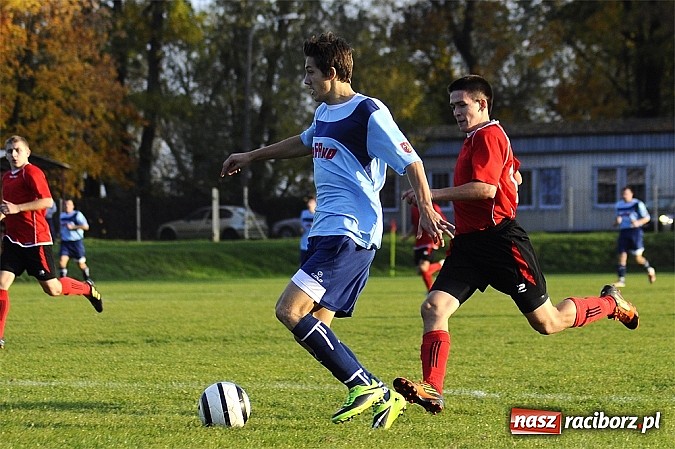 Zdjęcie w galerii na portalu naszraciborz.pl: Piłkarze Rafako wygrali z Naprzodem wiadomości z regionu