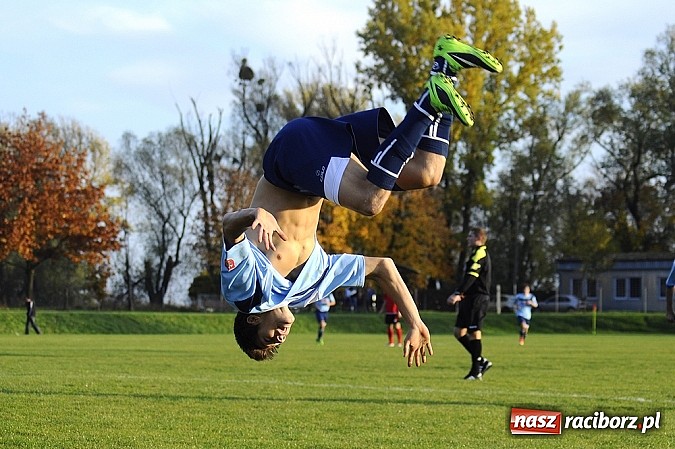 Zdjęcie w galerii na portalu naszraciborz.pl: Piłkarze Rafako wygrali z Naprzodem wiadomości z regionu