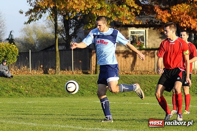 Zdjęcie w galerii na portalu naszraciborz.pl: Piłkarze Rafako wygrali z Naprzodem wiadomości z regionu