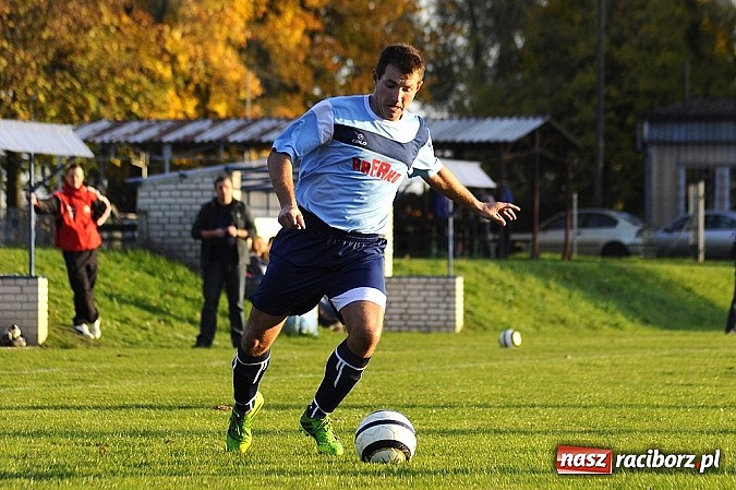 Zdjęcie w galerii na portalu naszraciborz.pl: Piłkarze Rafako wygrali z Naprzodem wiadomości z regionu