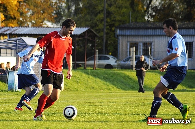 Zdjęcie w galerii na portalu naszraciborz.pl: Piłkarze Rafako wygrali z Naprzodem wiadomości z regionu