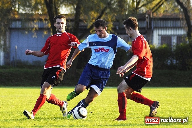 Zdjęcie w galerii na portalu naszraciborz.pl: Piłkarze Rafako wygrali z Naprzodem wiadomości z regionu