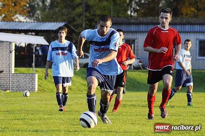Zdjęcie w galerii na portalu naszraciborz.pl: Piłkarze Rafako wygrali z Naprzodem wiadomości z regionu