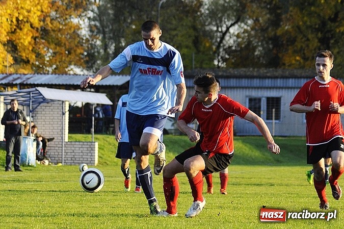 Zdjęcie w galerii na portalu naszraciborz.pl: Piłkarze Rafako wygrali z Naprzodem wiadomości z regionu